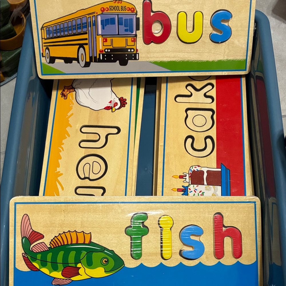 Melissa & Doug Colorful Word Puzzle Set